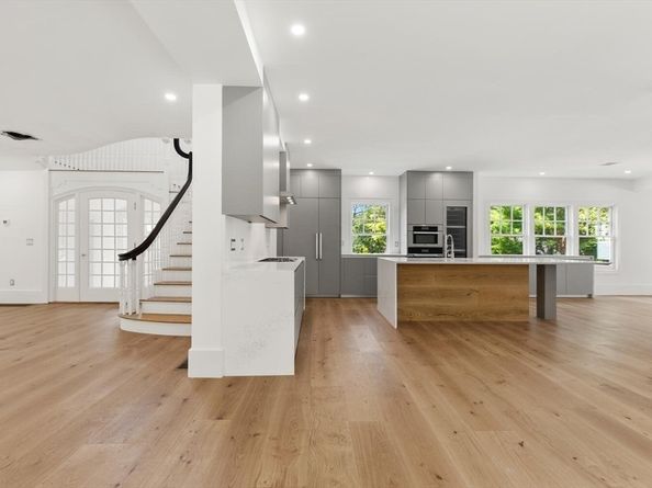 2 Effie Place, Lexington MA 02421