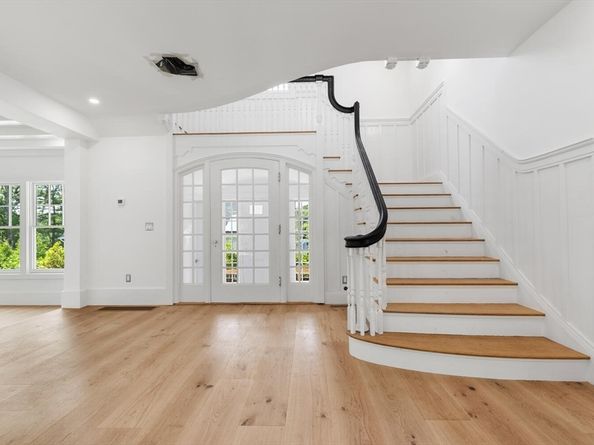2 Effie Place, Lexington MA 02421