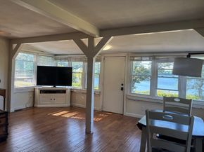 29 Lakeview St, Carver MA 02330
