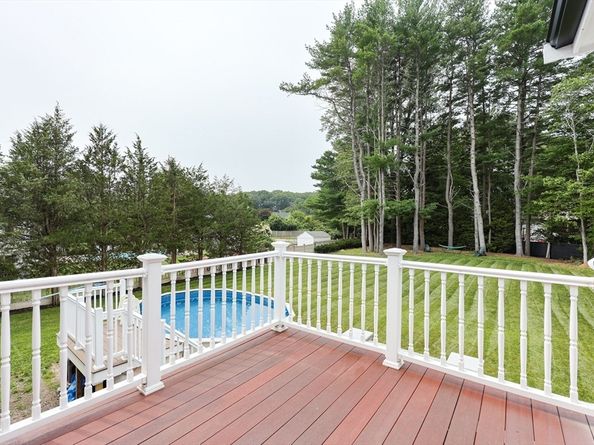 10 Arrowhead Dr, Saugus MA 01906