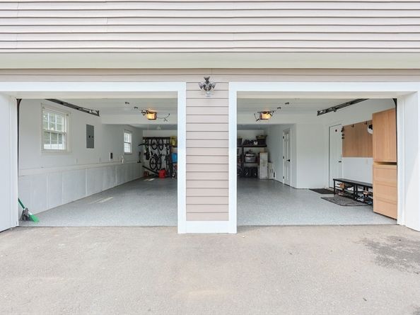 10 Arrowhead Dr, Saugus MA 01906