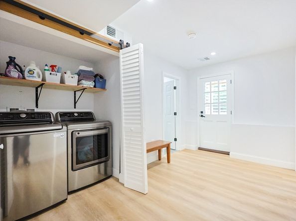 10 Arrowhead Dr, Saugus MA 01906