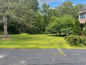 41 Bushnell, Sturbridge MA 01566