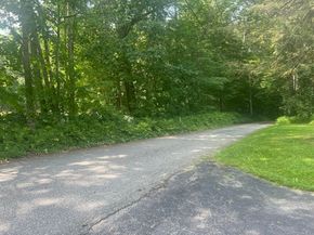 41 Bushnell, Sturbridge MA 01566