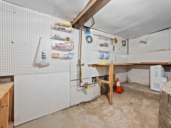 10 Scroxton Dr, Billerica MA 01821