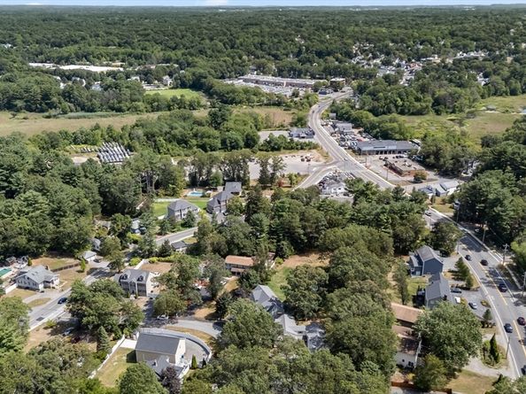 10 Scroxton Dr, Billerica MA 01821