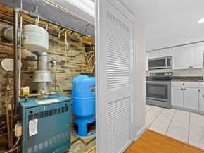 10 Scroxton Dr, Billerica MA 01821