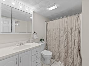 10 Scroxton Dr, Billerica MA 01821