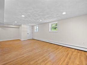 10 Scroxton Dr, Billerica MA 01821