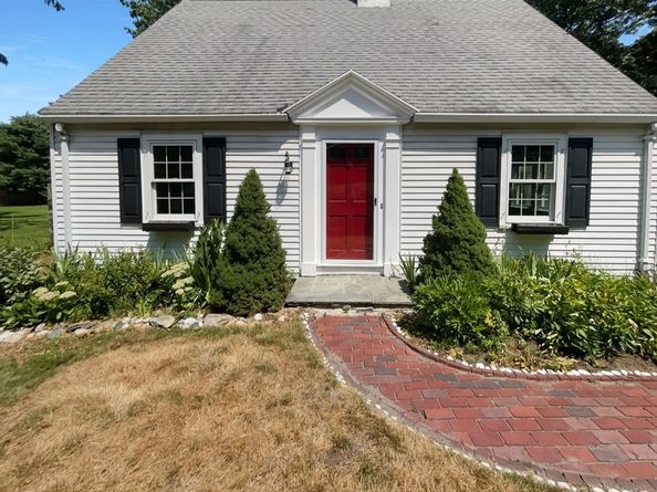337 Edgell Rd, Framingham MA 01701