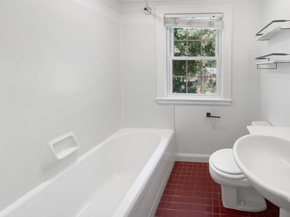 337 Edgell Rd, Framingham MA 01701
