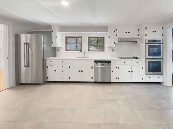 337 Edgell Rd, Framingham MA 01701