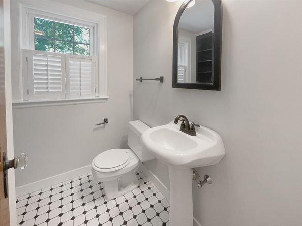 337 Edgell Rd, Framingham MA 01701
