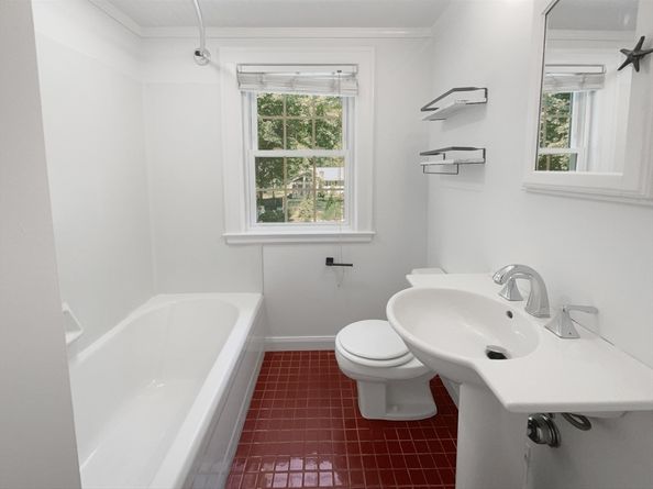 337 Edgell Rd, Framingham MA 01701