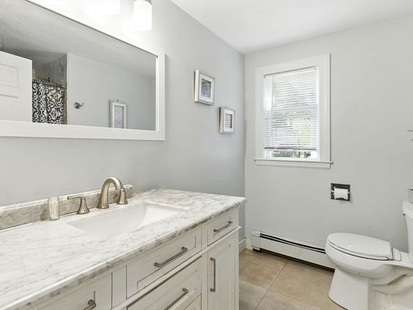 234 Pleasant St, Marblehead MA 01945