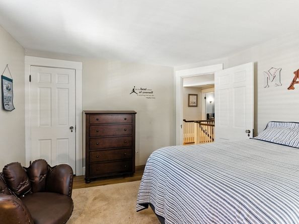234 Pleasant St, Marblehead MA 01945