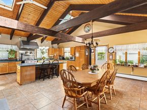 170 Dexter Ln, Rochester MA 02770
