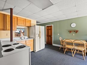 170 Dexter Ln, Rochester MA 02770