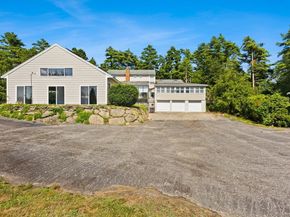 170 Dexter Ln, Rochester MA 02770