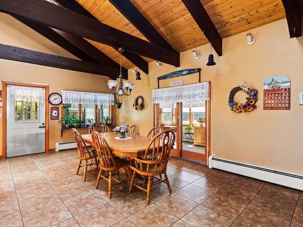 170 Dexter Ln, Rochester MA 02770