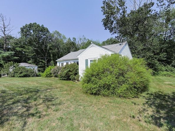 1015 Webster St, Hanover MA 02339