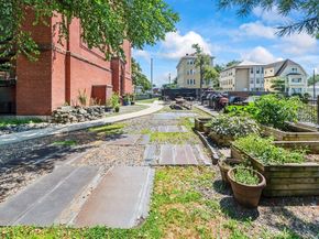28 Adams St 310, Worcester MA 01604