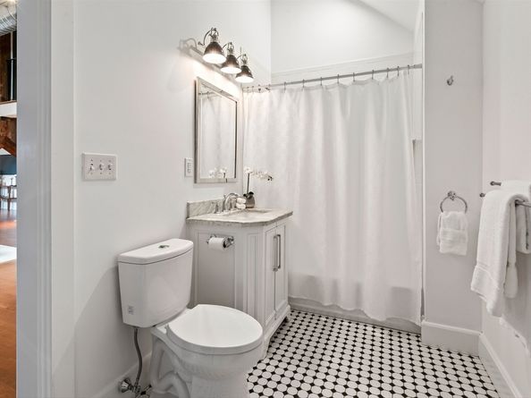 28 Adams St 310, Worcester MA 01604