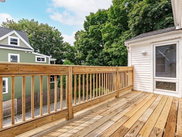 6 Avon Ct 2, Wakefield MA 01880