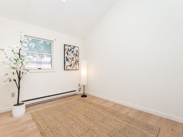 6 Avon Ct 2, Wakefield MA 01880