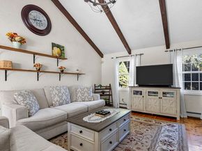 106 Upland Rd, Plympton MA 02367