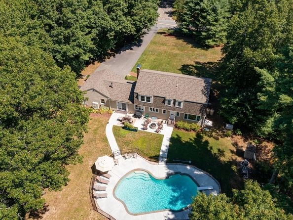 106 Upland Rd, Plympton MA 02367