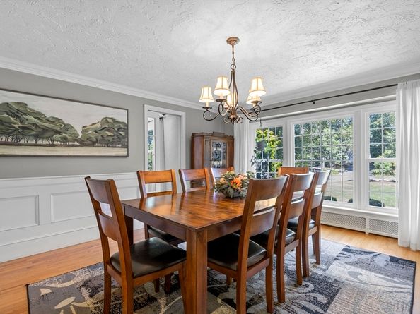 106 Upland Rd, Plympton MA 02367