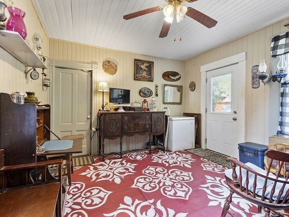 171 South Rd, Templeton MA 01468