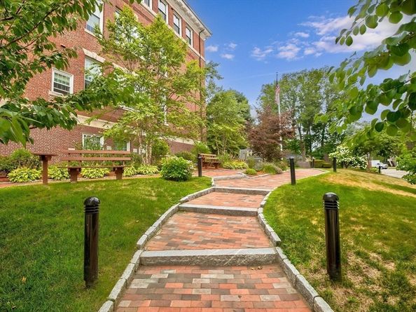 52 Sanborn Street 408, Reading MA 01867