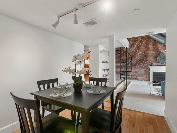 52 Sanborn Street 408, Reading MA 01867