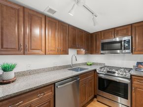 52 Sanborn Street 408, Reading MA 01867