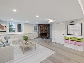 29 Village St 1, Marblehead MA 01945