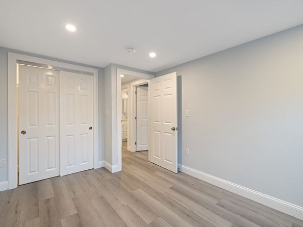 29 Village St 1, Marblehead MA 01945