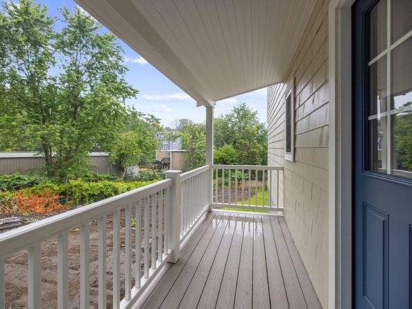 29 Village St 1, Marblehead MA 01945