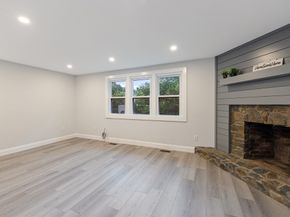 29 Village St 1, Marblehead MA 01945