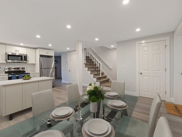 29 Village St 1, Marblehead MA 01945