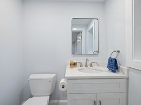 29 Village St 1, Marblehead MA 01945