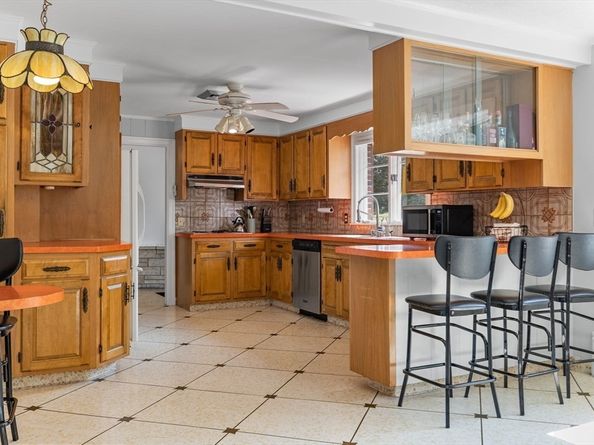 63 Sears Rd, Milton MA 02186