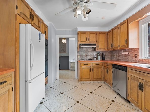 63 Sears Rd, Milton MA 02186