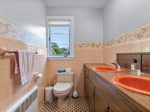 63 Sears Rd, Milton MA 02186