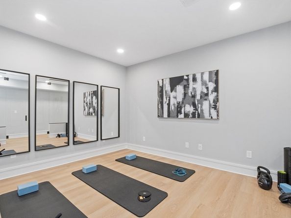 130 Arnold, Newton MA 02459