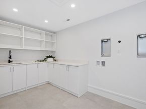 130 Arnold, Newton MA 02459