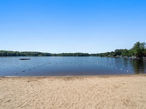 7 Victoria Ave, Rutland MA 01543