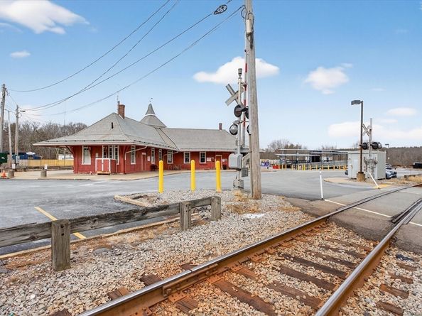 881 Main St 9, Walpole MA 02081