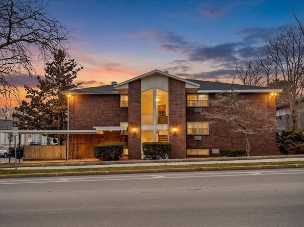 881 Main St 9, Walpole MA 02081